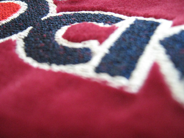 images/Realizacje/ekskluzywne_eleganckie_poduszki_firmowe_haft_aksamitne_logo_yabooo_producent.png#joomlaImage://local-images/Realizacje/ekskluzywne_eleganckie_poduszki_firmowe_haft_aksamitne_logo_yabooo_producent.png?width=750&height=563